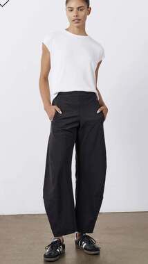 NEW RUTI On The Loose Work Pants •14• Black Barrel Leg Pull On Trousers $279